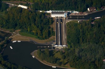 Boats lift_6193986731_l.jpg